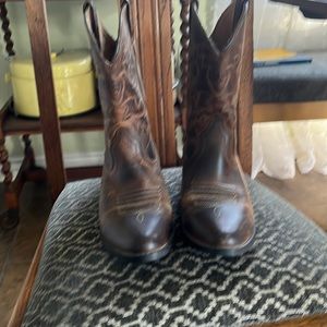 Ariat cowboy boots! Like new